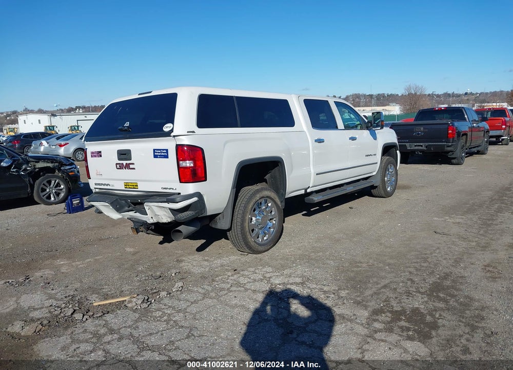2018 GMC SIERRA 2500HD DENALI VIN: 1GT12UEY2JF207623