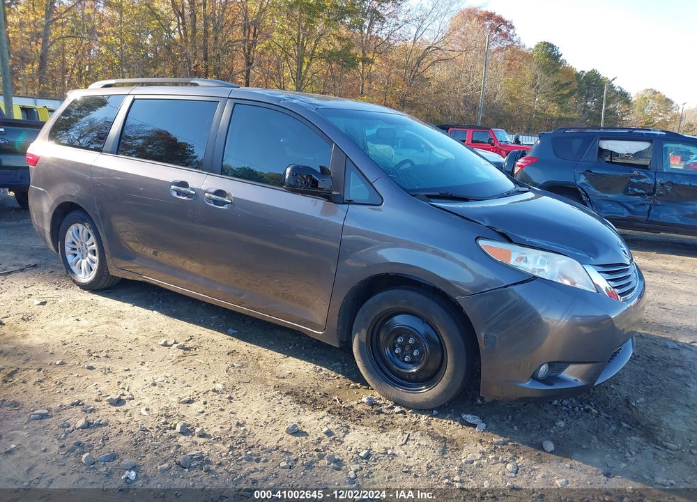 2017 TOYOTA SIENNA XLE LIMITED VIN: 5TDYZ3DC4HS826051