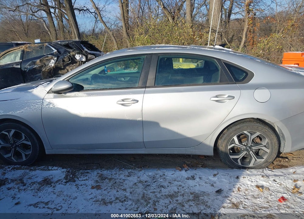 2019 KIA FORTE VIN: 3KPF24AD1KE132885