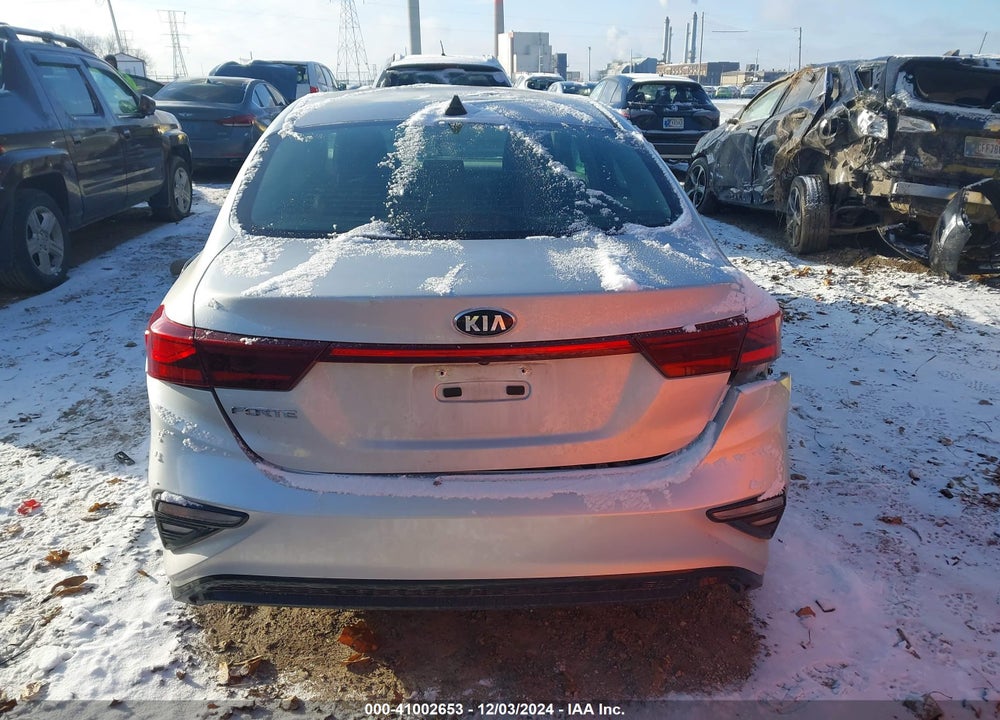 2019 KIA FORTE VIN: 3KPF24AD1KE132885