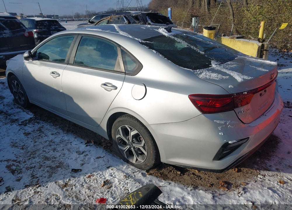 2019 KIA FORTE VIN: 3KPF24AD1KE132885