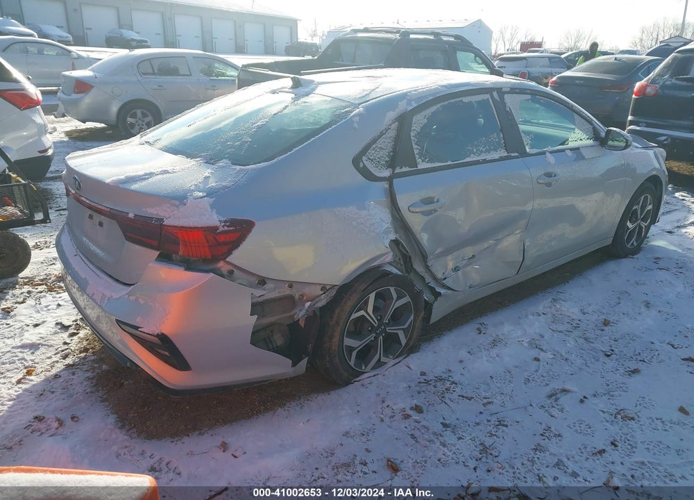2019 KIA FORTE VIN: 3KPF24AD1KE132885
