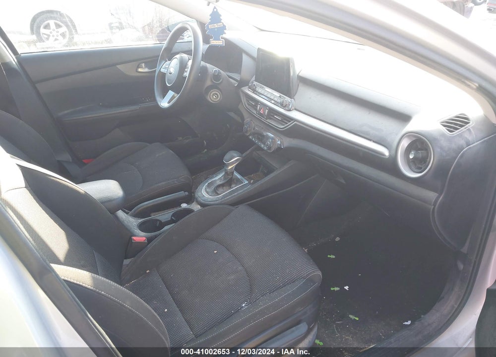 2019 KIA FORTE VIN: 3KPF24AD1KE132885