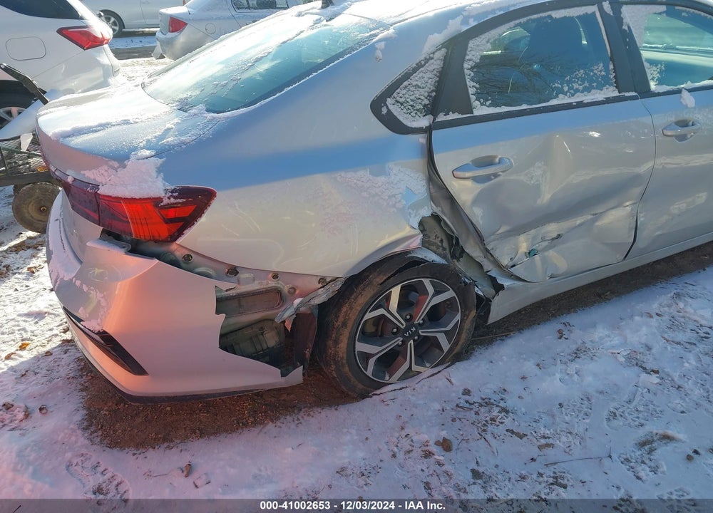 2019 KIA FORTE VIN: 3KPF24AD1KE132885
