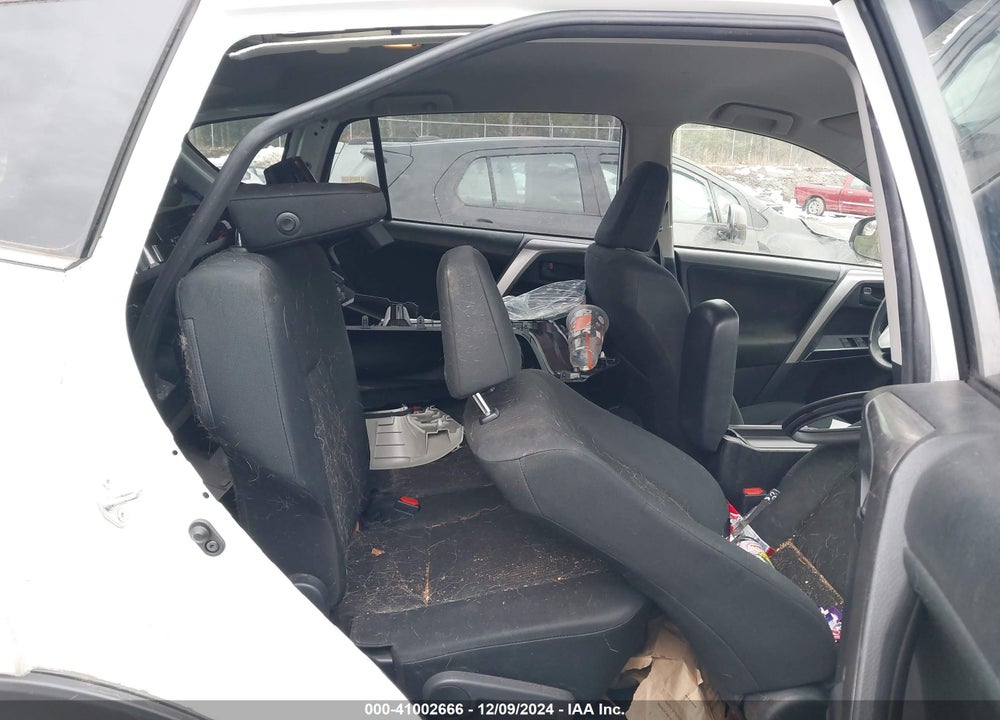 2018 TOYO RAV4 LE AWD VIN: JTMBFREV1JJ229508