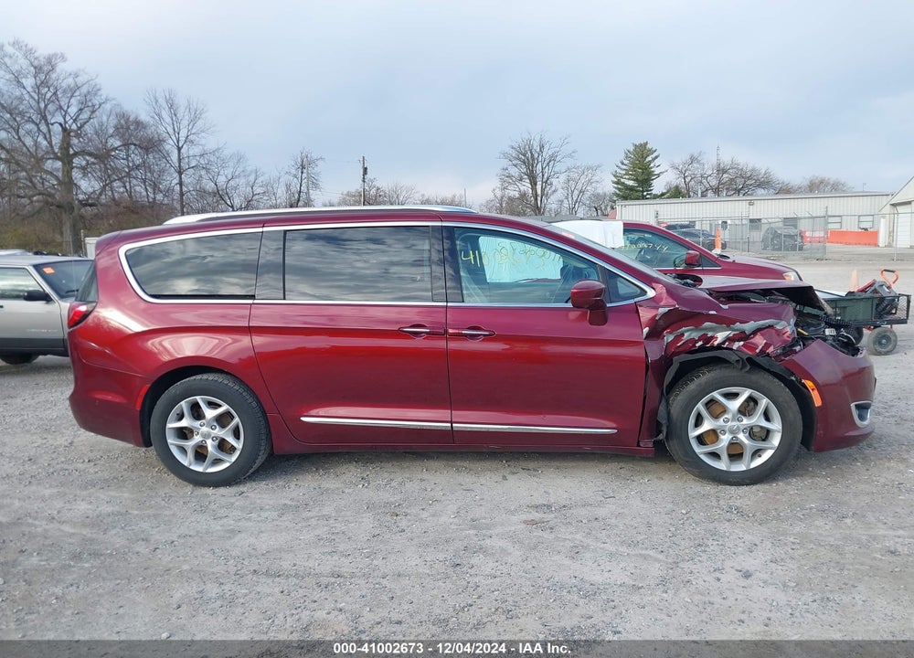 2017 CHRYSLER PACIFICA TOURING L PLUS VIN: 2C4RC1EG5HR653273