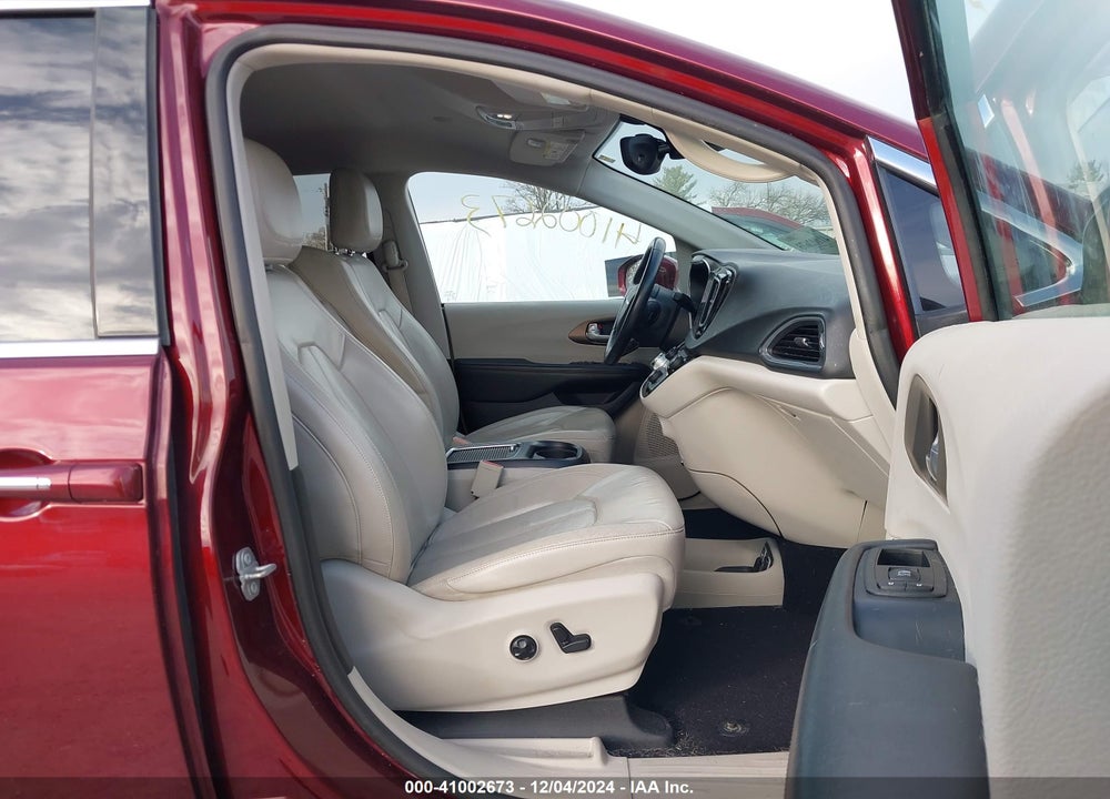 2017 CHRYSLER PACIFICA TOURING L PLUS VIN: 2C4RC1EG5HR653273