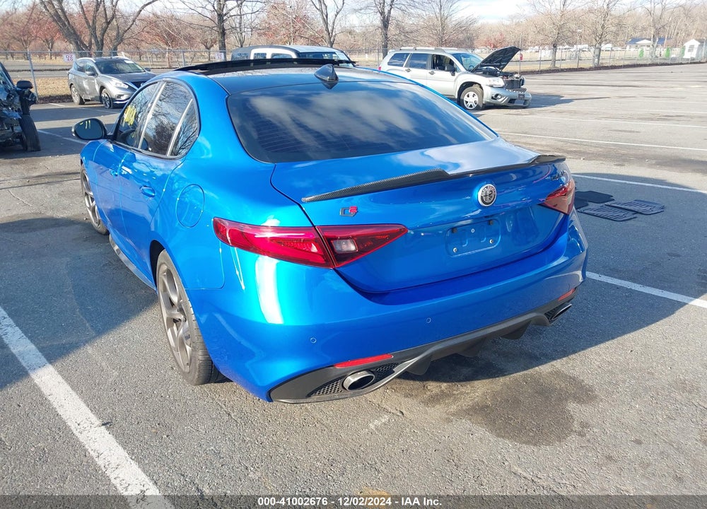 2018 ALFA ROMEO GIULIA TI SPORT RWD VIN: ZARFAECN8J7600016