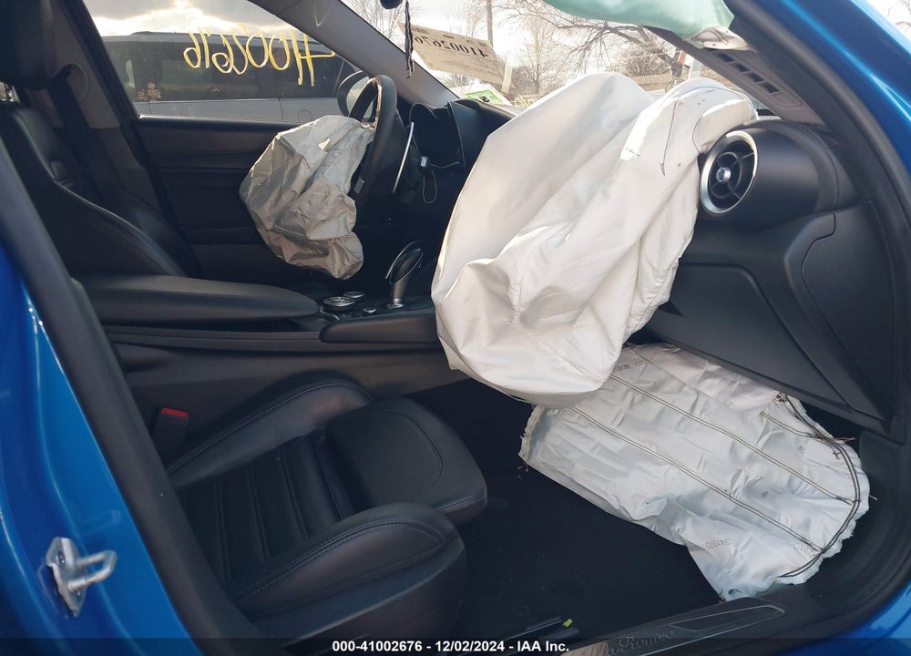 2018 ALFA ROMEO GIULIA TI SPORT RWD VIN: ZARFAECN8J7600016
