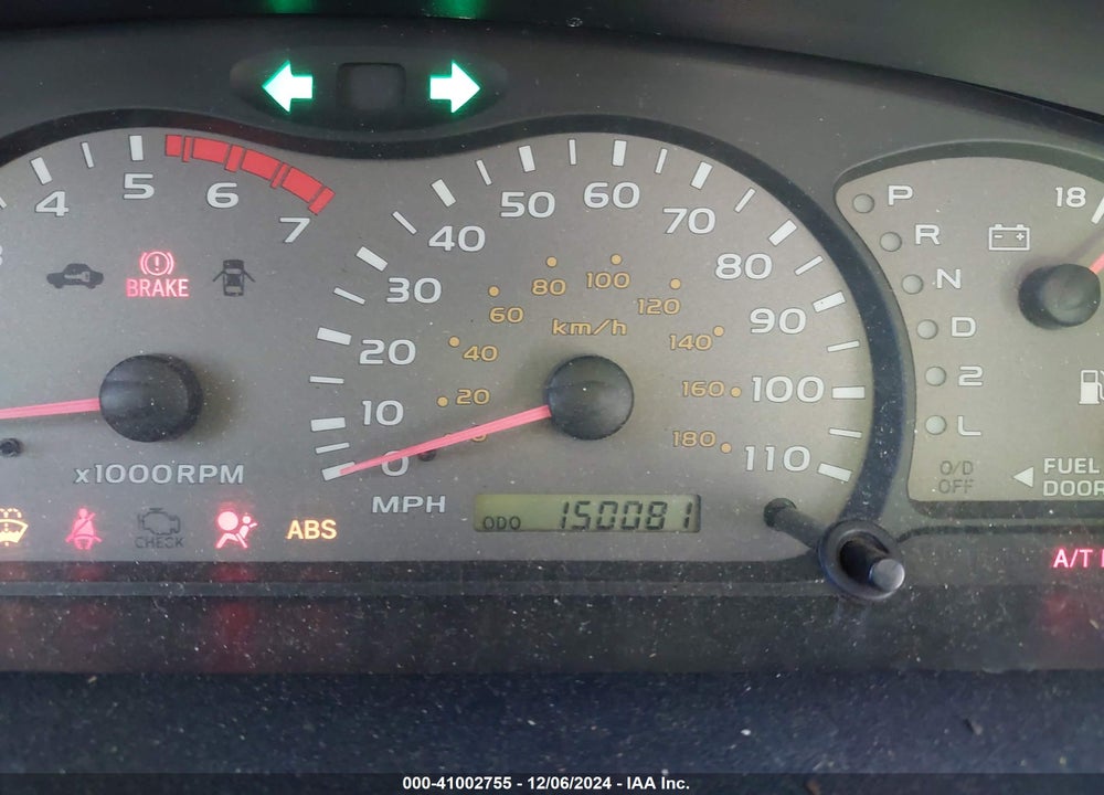2001 TOYOTA SEQUOIA LIMITED V8 VIN: 5TDBT48A71S040045