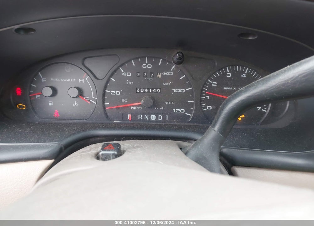 2001 FORD TAURUS SES VIN: 1FAFP55241A251456
