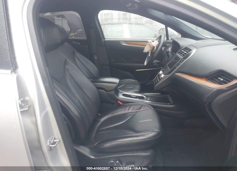 2019 LINCOLN MKC SELECT VIN: 5LMCJ2D96KUL29966