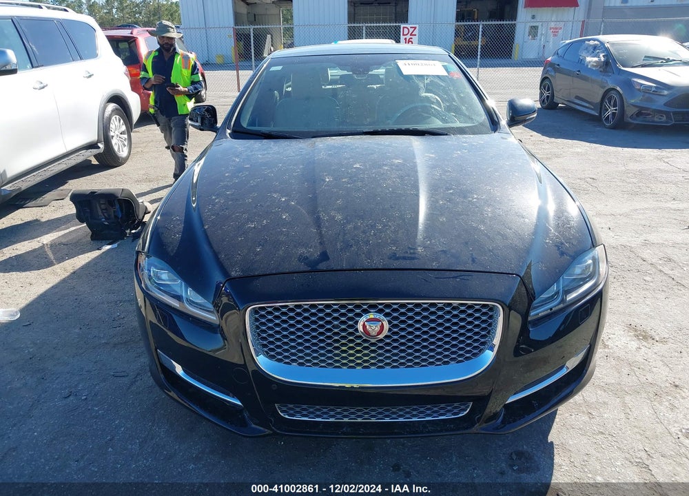 2016 JAGUAR XJ XJL PORTFOLIO VIN: SAJWA2G75G8V99710