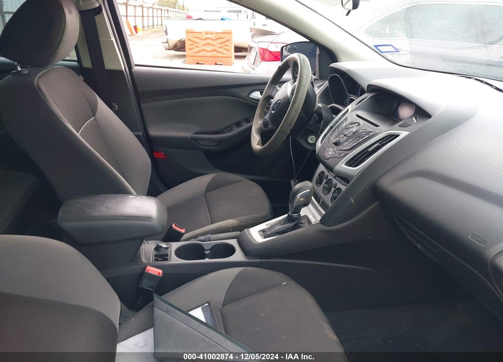 2014 FORD FOCUS SE VIN: 1FADP3F24EL148977