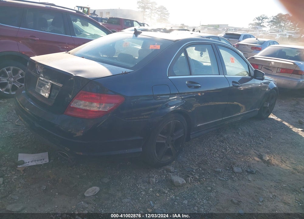 2011 MERCEDES-BENZ C 300 VIN: WDDGF5EB3BR139581