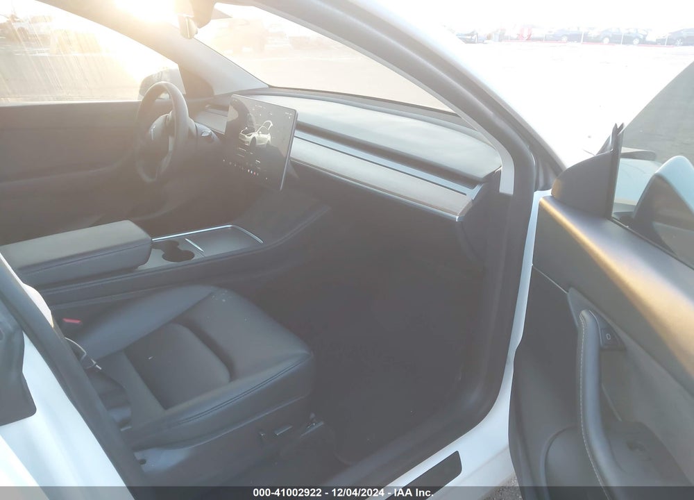 2022 TESLA MODEL Y PERFORMANCE DUAL MOTOR ALL-WHEEL DRIVE VIN: 7SAYGDEFXNF456263