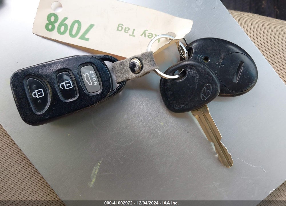 2013 HYUNDAI ELANTRA VIN: 5NPDH4AE6DH297778