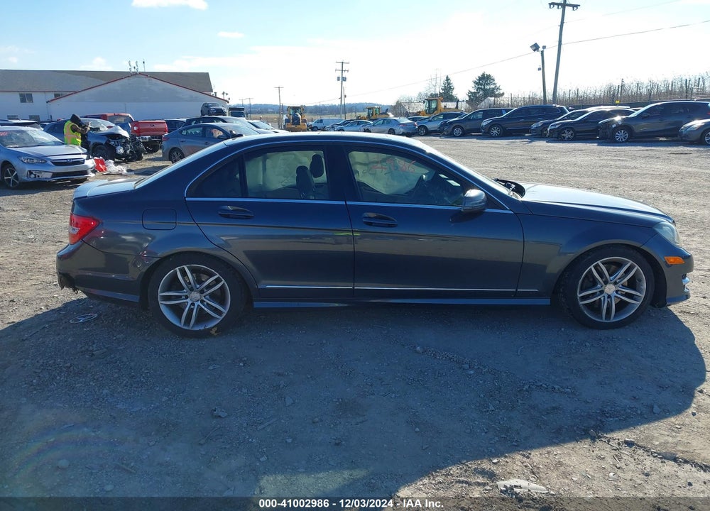 2013 MERCEDES-BENZ C 300 LUXURY 4MATIC/SPORT 4MATIC VIN: WDDGF8AB1DR286475