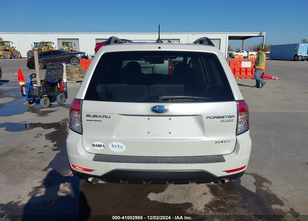 2013 SUBARU FORESTER 2.5X PREMIUM VIN: JF2SHADC5DH421877