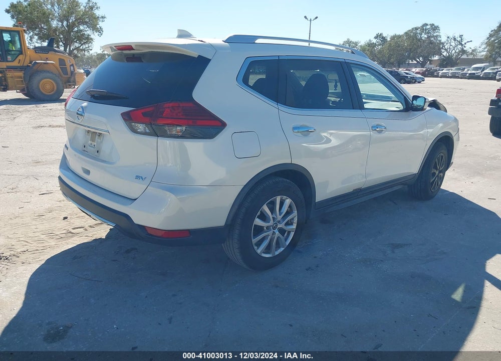 2017 NISSAN ROGUE SV VIN: JN8AT2MT2HW382024