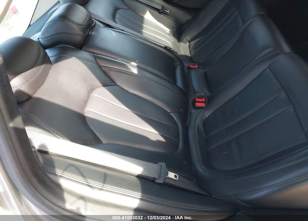 2016 CHRYSLER 200 C VIN: 1C3CCCCB1GN135038