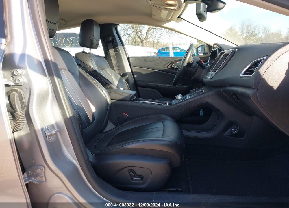 2016 CHRYSLER 200 C VIN: 1C3CCCCB1GN135038
