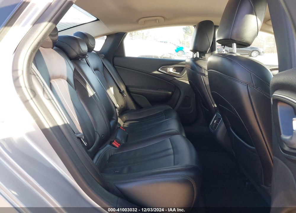 2016 CHRYSLER 200 C VIN: 1C3CCCCB1GN135038
