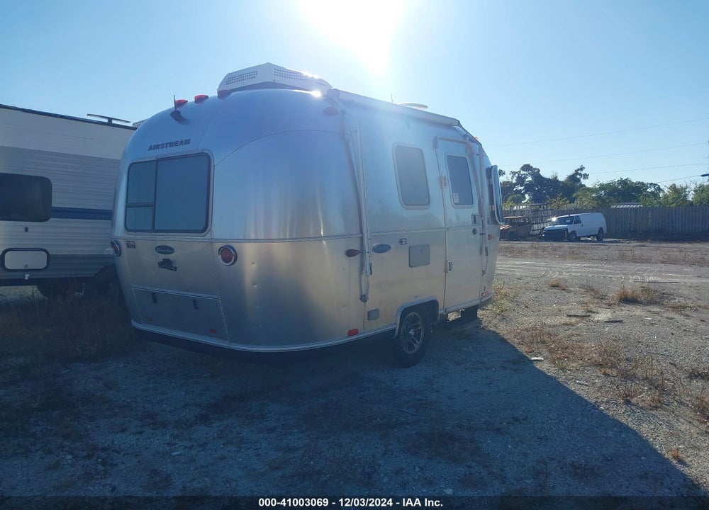 2018 AIRSTREAM OTHER VIN: 1STHRAC17JJ542941