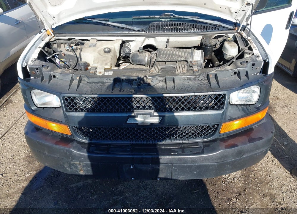 2003 CHEVROLET EXPRESS VIN: 1GCFG15X831130608