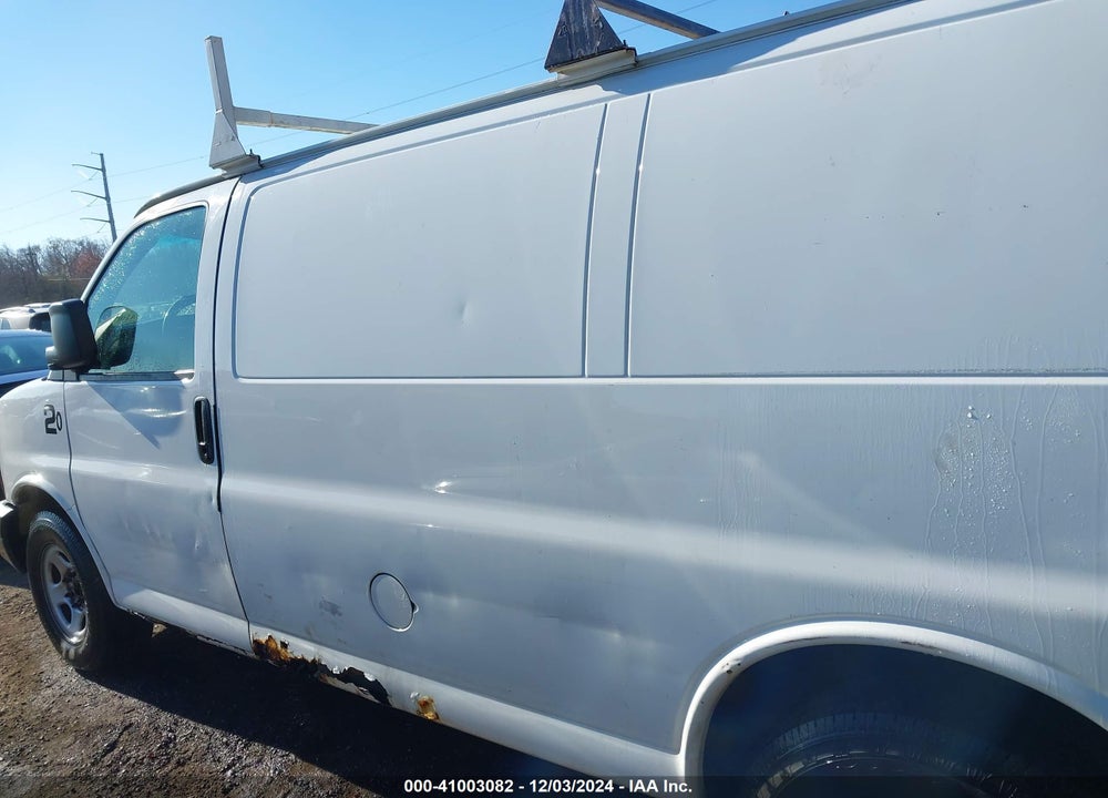 2003 CHEVROLET EXPRESS VIN: 1GCFG15X831130608
