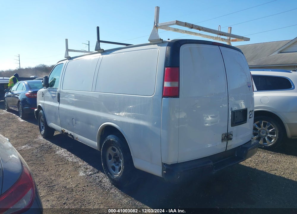 2003 CHEVROLET EXPRESS VIN: 1GCFG15X831130608