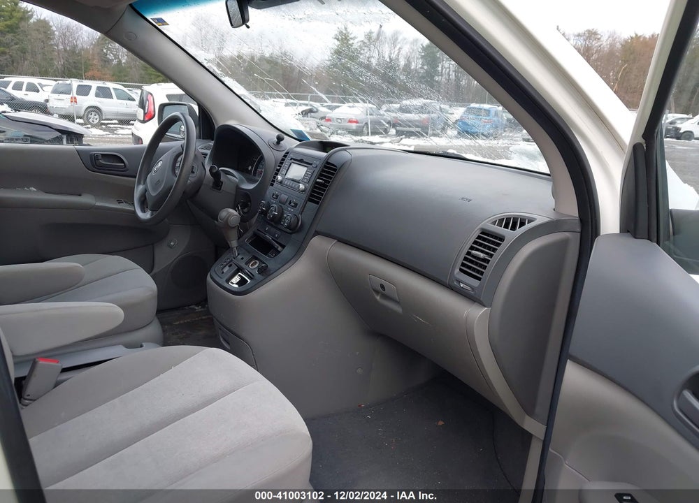 2010 KIA SEDONA LX VIN: KNDMG4C35A6356419