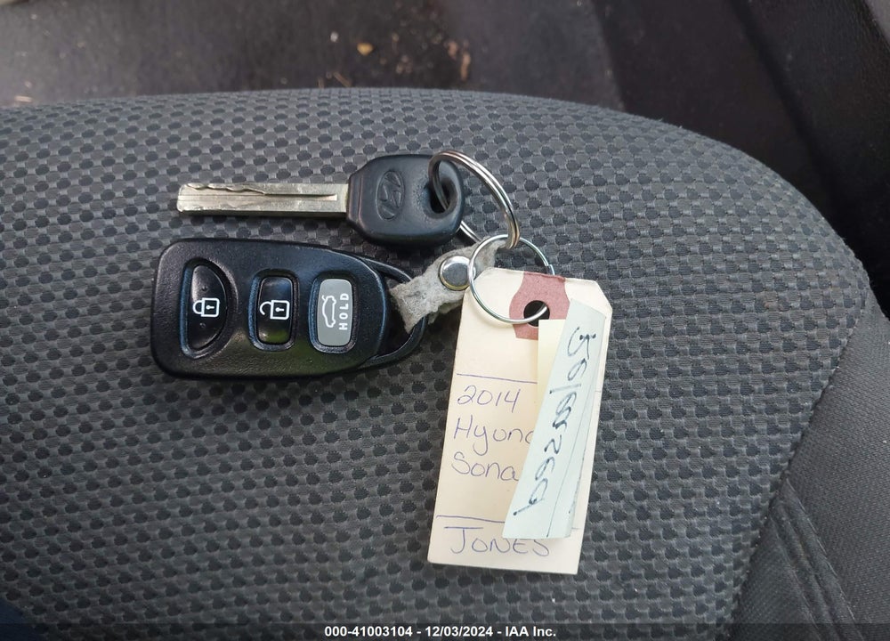 2014 HYUNDAI SONATA GLS VIN: 5NPEB4AC9EH872848