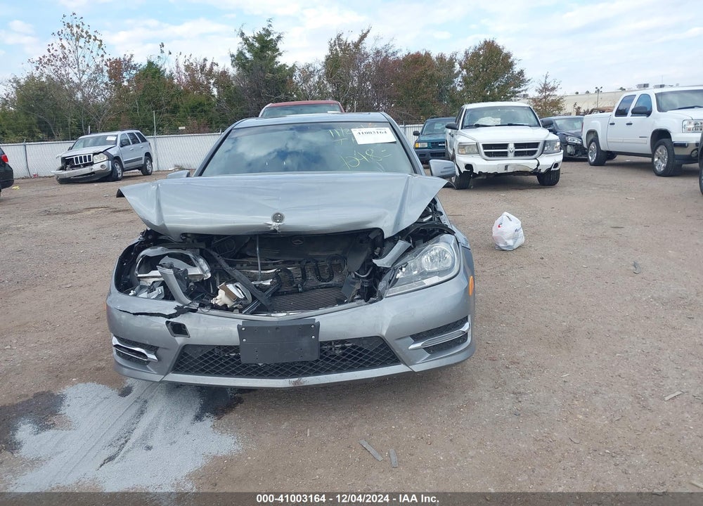2013 MERCEDES-BENZ C 300 LUXURY 4MATIC/SPORT 4MATIC VIN: WDDGF8AB5DG105860
