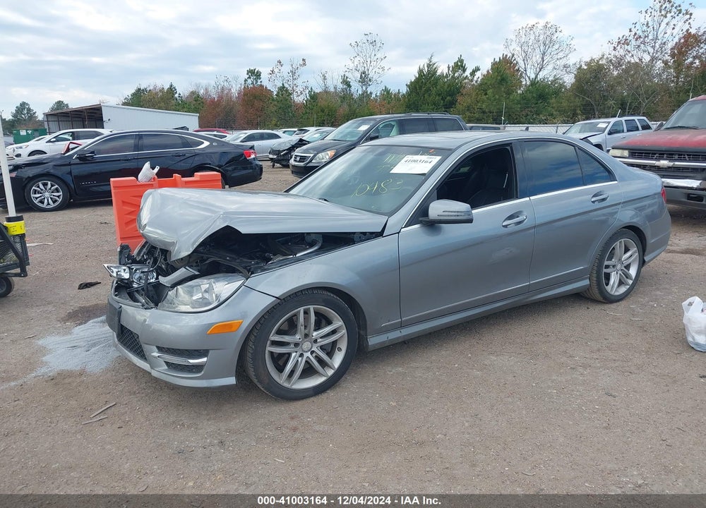 2013 MERCEDES-BENZ C 300 LUXURY 4MATIC/SPORT 4MATIC VIN: WDDGF8AB5DG105860