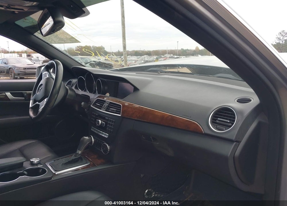 2013 MERCEDES-BENZ C 300 LUXURY 4MATIC/SPORT 4MATIC VIN: WDDGF8AB5DG105860