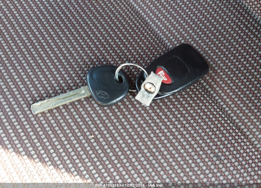 2012 HYUNDAI TUCSON GLS VIN: KM8JUCAC5CU419330