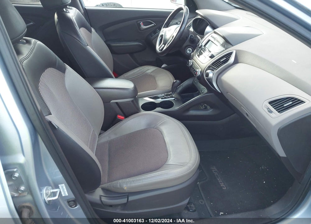 2012 HYUNDAI TUCSON GLS VIN: KM8JUCAC5CU419330