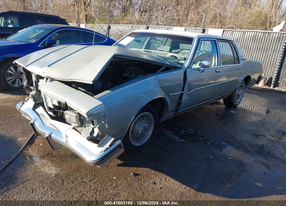 1983 OLDSMOBILE DELTA 88 ROYALE BROUGHAM VIN: 1G3AY69Y2DX306042