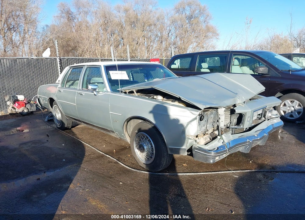1983 OLDSMOBILE DELTA 88 ROYALE BROUGHAM VIN: 1G3AY69Y2DX306042