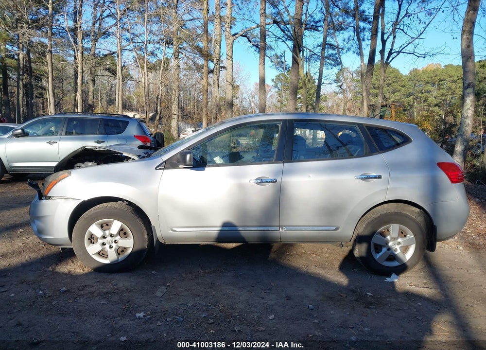 2014 NISSAN ROGUE SELECT S VIN: JN8AS5MT5EW100619
