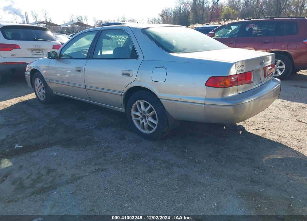 2000 TOYOTA CAMRY XLE V6 VIN: 4T1BF28K3YU111795