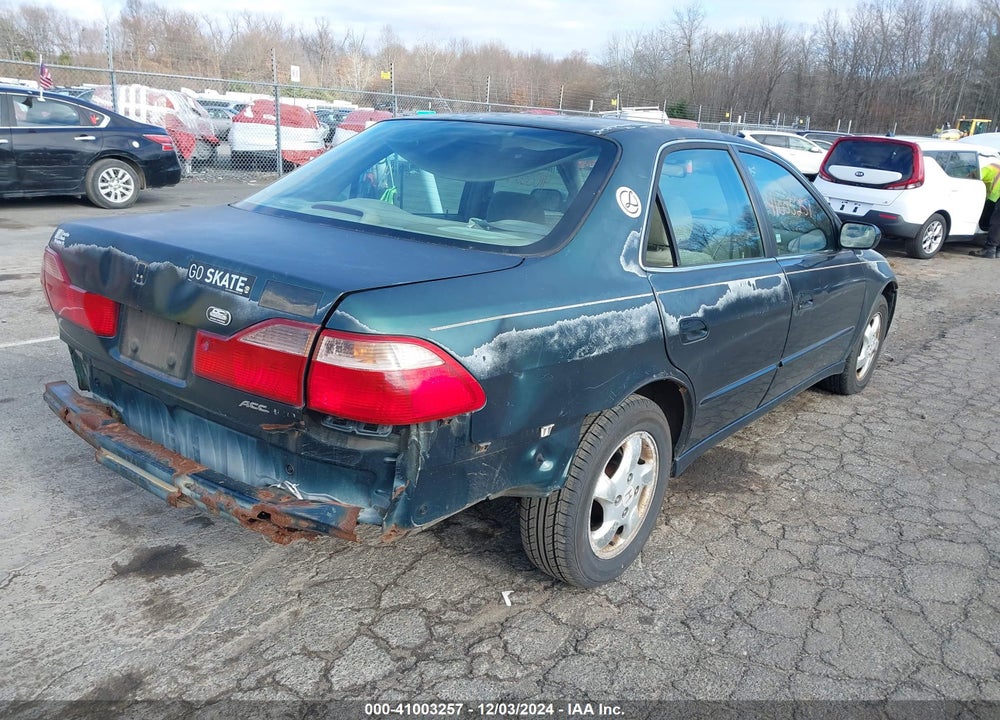 1998 HONDA ACCORD EX VIN: 1HGCG5554WA108698