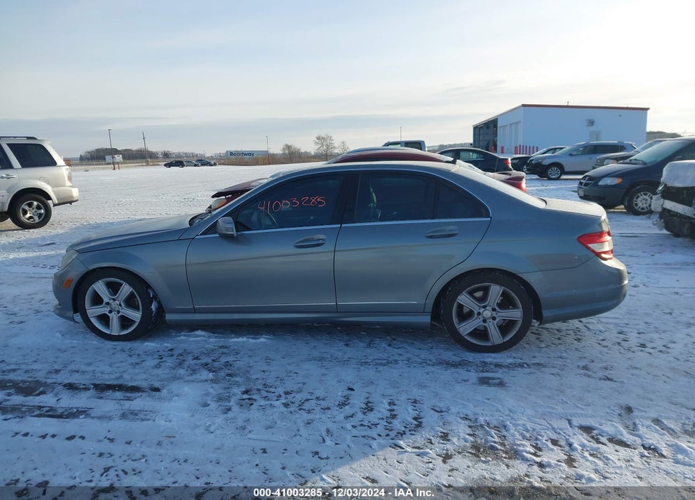 2010 MERCEDES-BENZ C 300 VIN: WDDGF8BB4AF415739