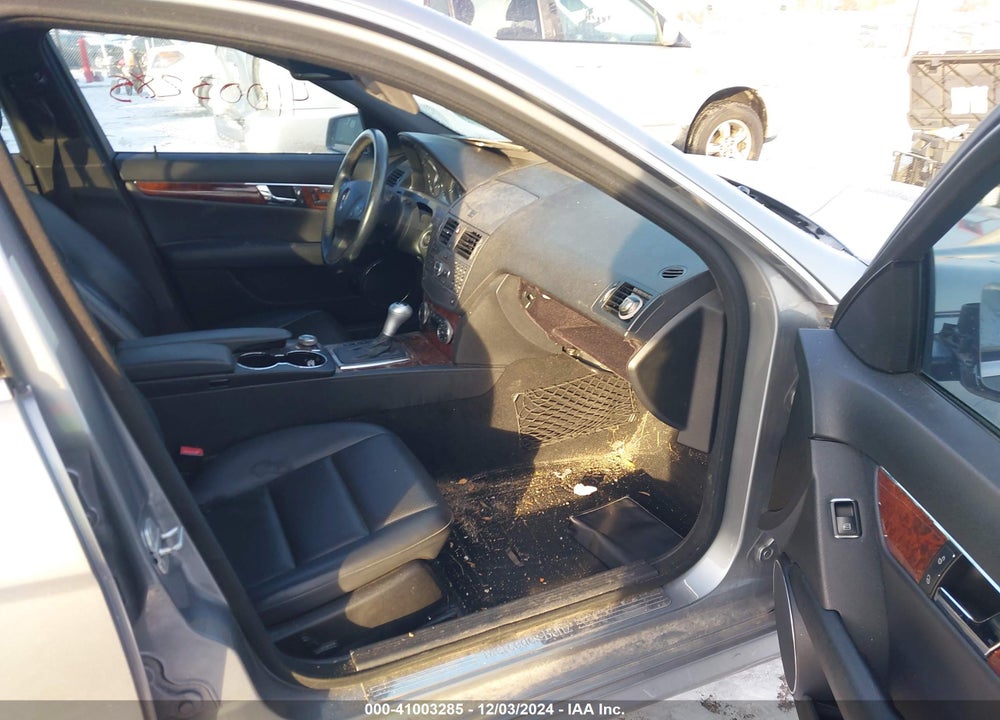 2010 MERCEDES-BENZ C 300 VIN: WDDGF8BB4AF415739