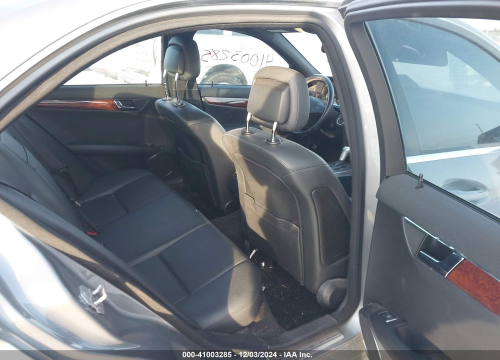 2010 MERCEDES-BENZ C 300 VIN: WDDGF8BB4AF415739