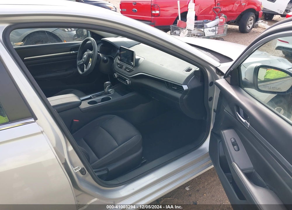 2022 NISSAN ALTIMA SV FWD VIN: 1N4BL4DV5NN330066