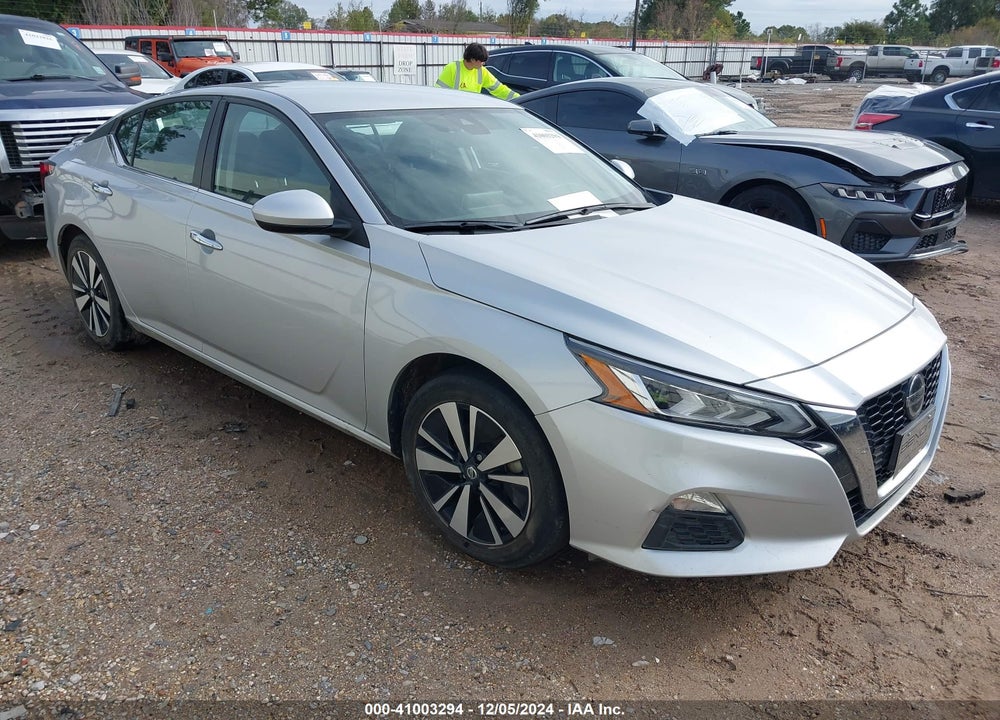 2022 NISSAN ALTIMA SV FWD VIN: 1N4BL4DV5NN330066