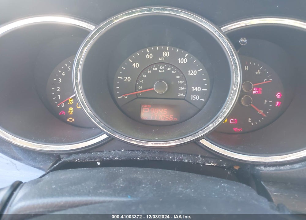 2011 KIA SORENTO LX V6 VIN: 5XYKT4A23BG167117