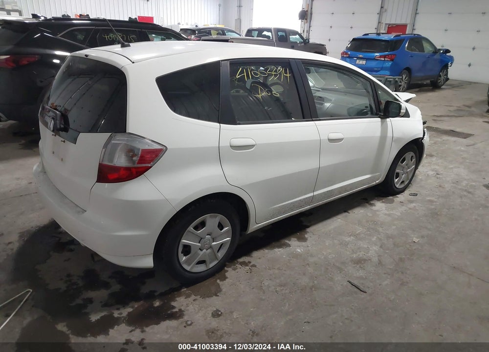 2013 HONDA FIT VIN: JHMGE8H36DC061739